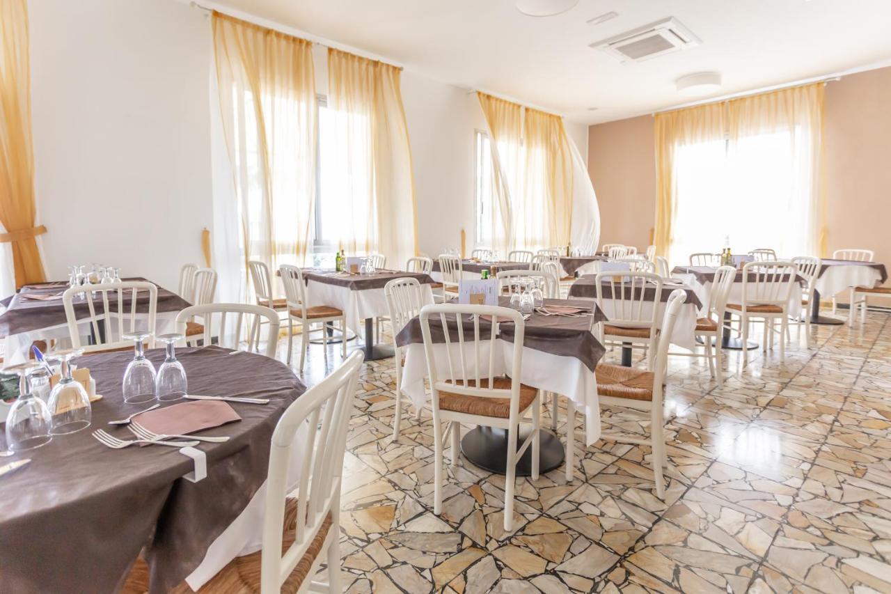 Hotel Ideale Mare Bellaria-Igea Marina Esterno foto