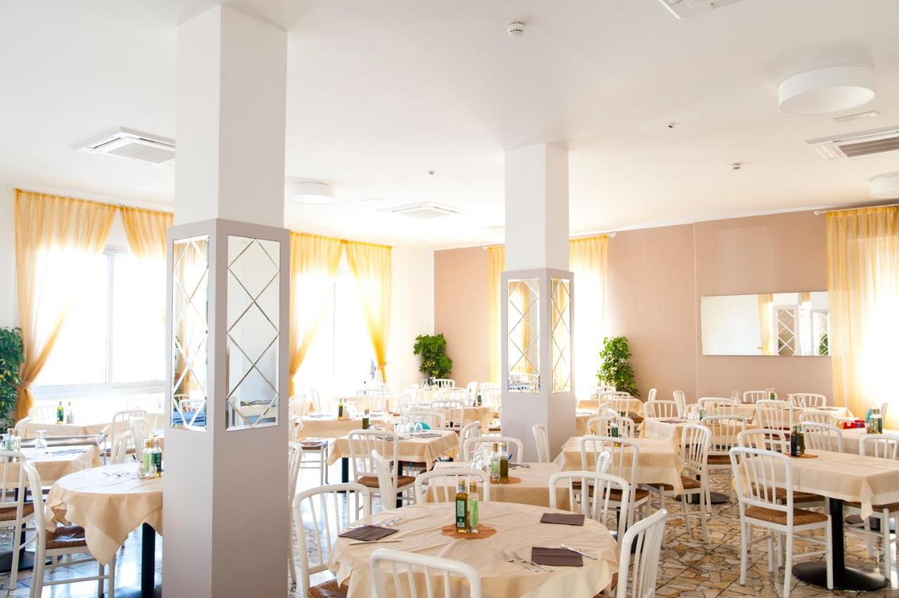 Hotel Ideale Mare Bellaria-Igea Marina Esterno foto