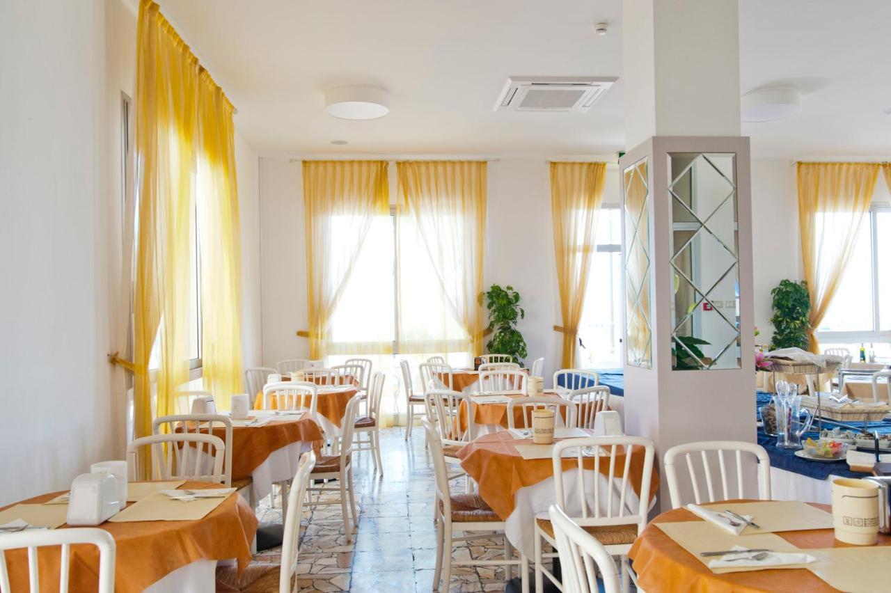 Hotel Ideale Mare Bellaria-Igea Marina Esterno foto